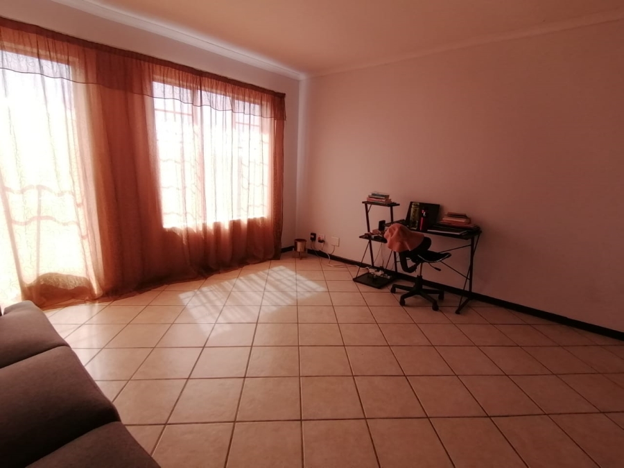 2 Bedroom Property for Sale in Hillside Free State